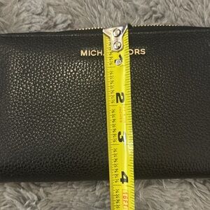 Micheal Kors wristlet purse